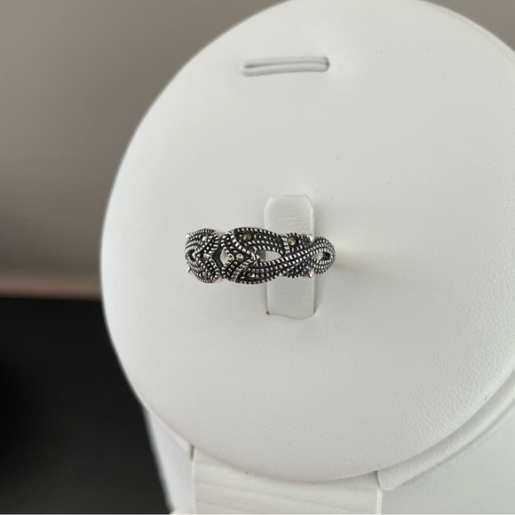SOLD - Silver Marcasite Ring (925) - Picture 3 of 7